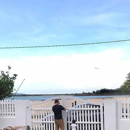 Kampong NailSea Kecil Tiny House Near Jetty Of Kuala Besut别墅 外观 照片